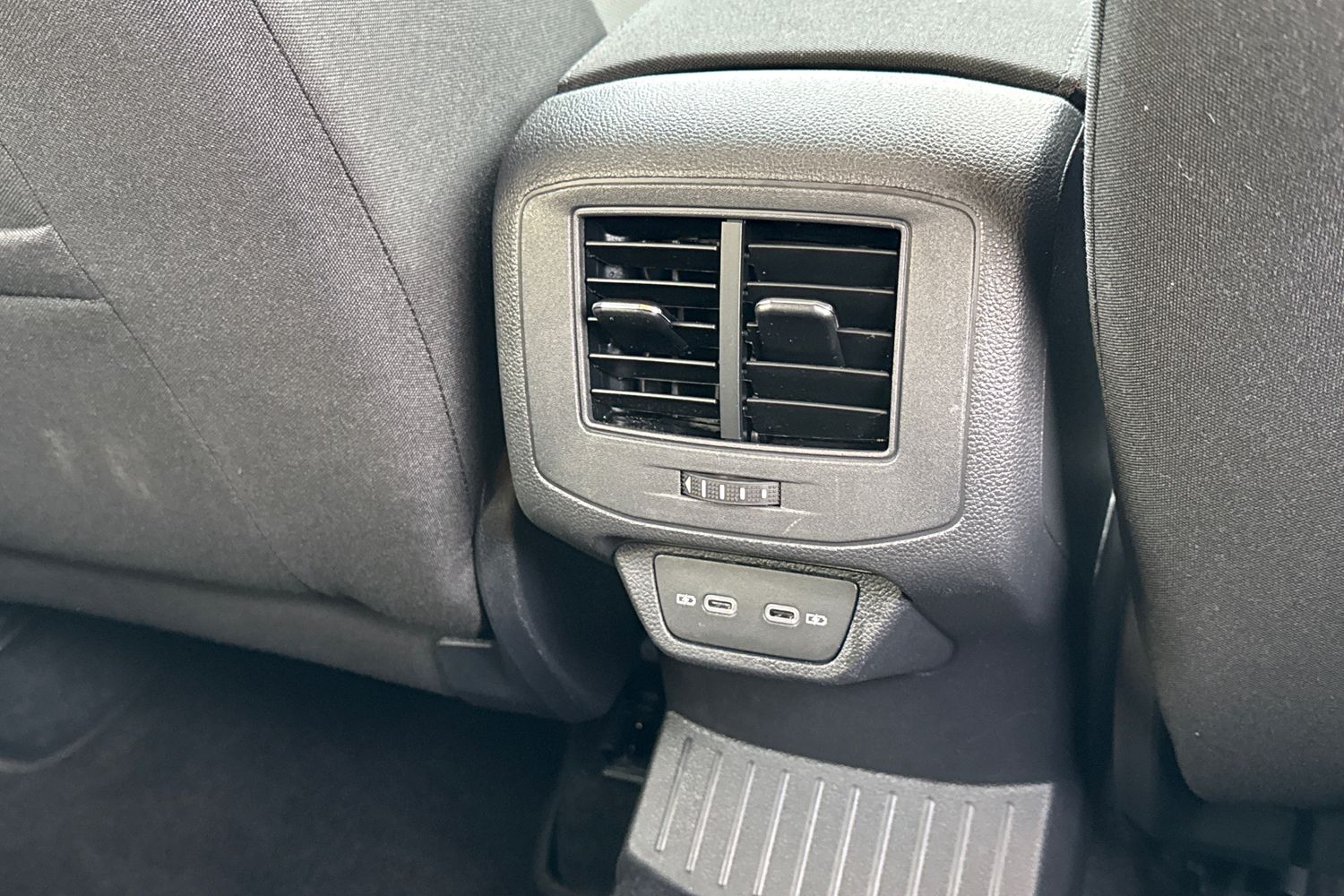 Used Volkswagen T-Roc 2024 for sale - 77172675: Photo 35