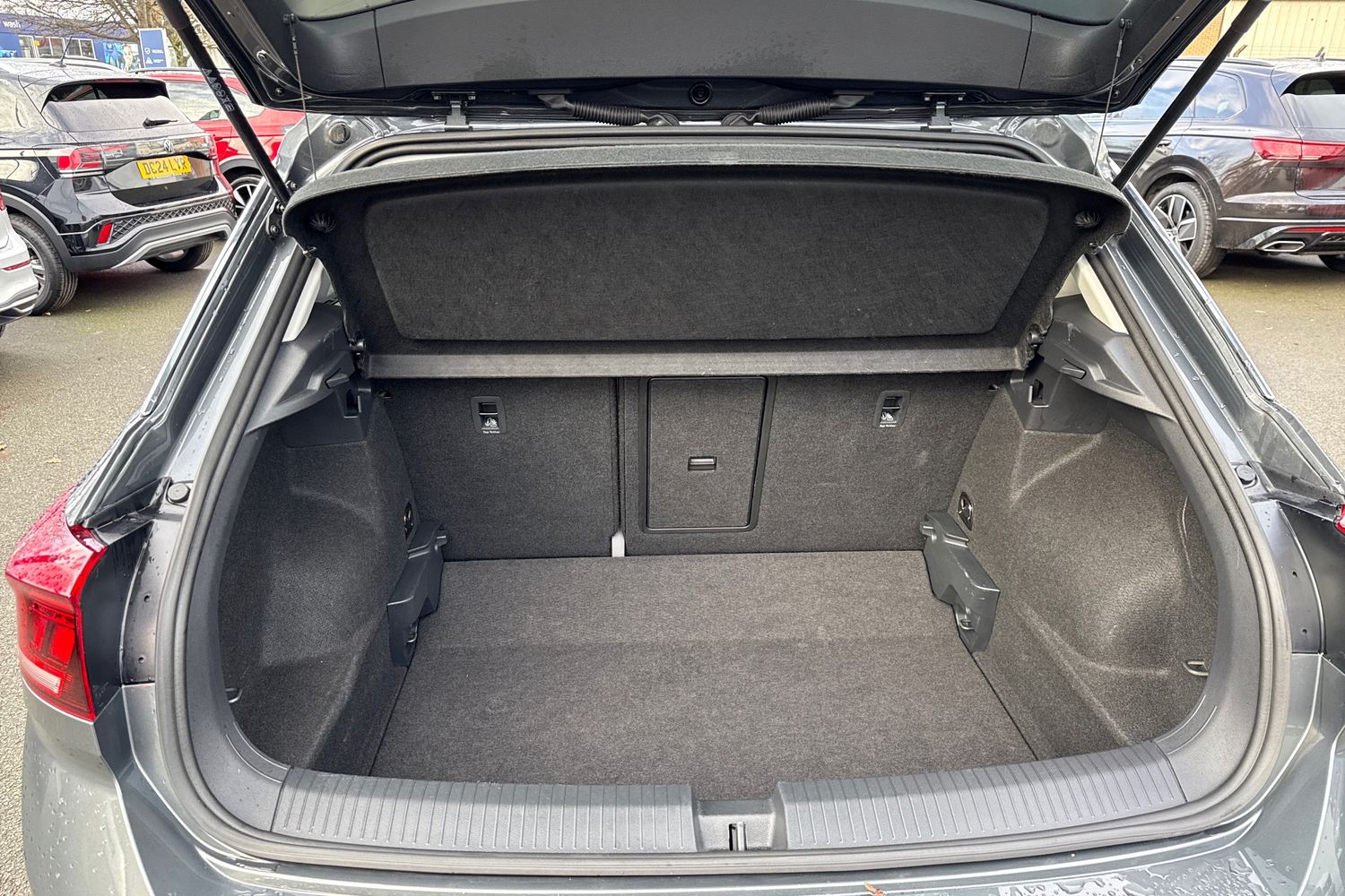 Used Volkswagen T-Roc 2024 for sale - 77172675: Photo 6