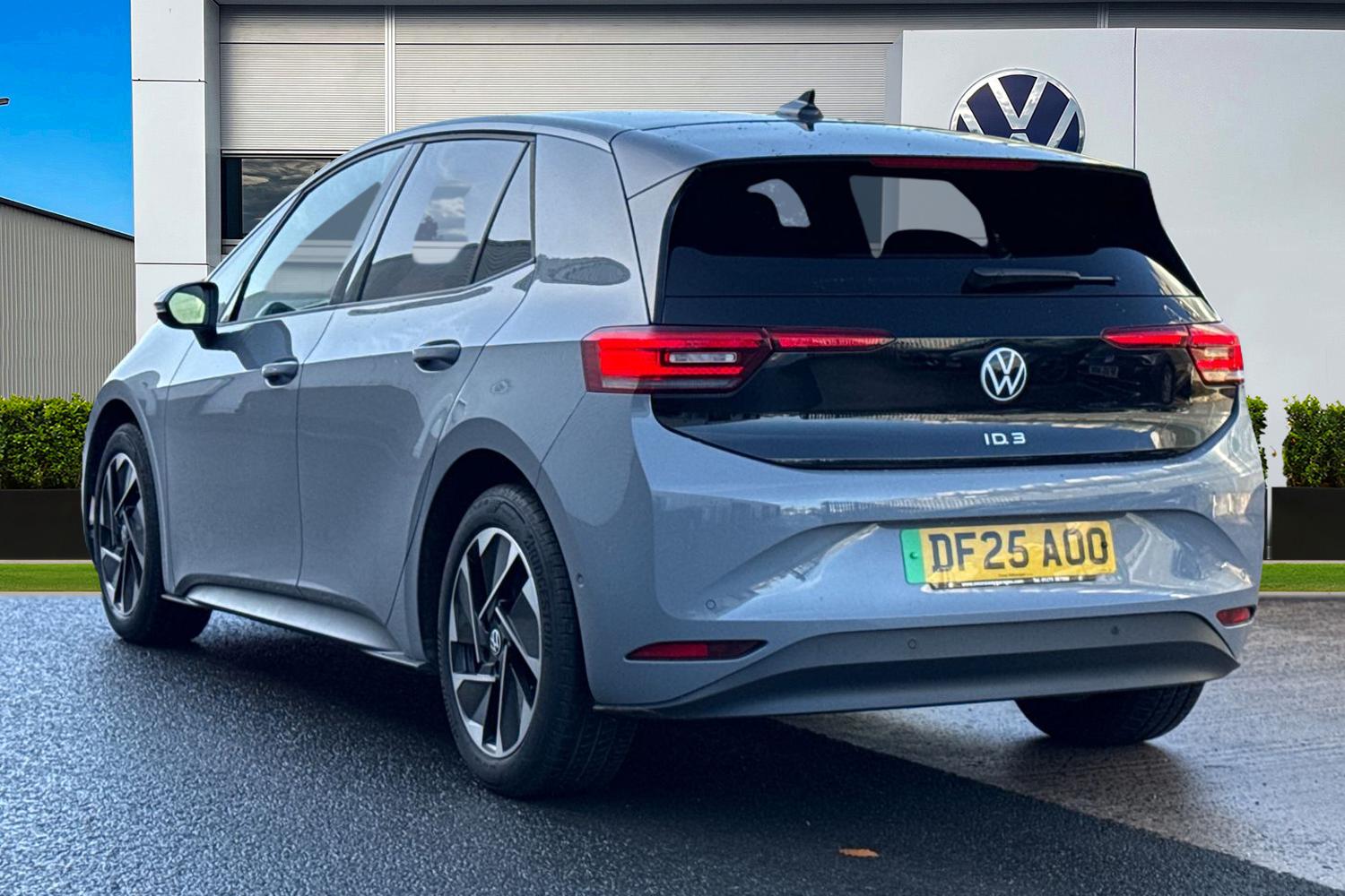 Used Volkswagen ID.3 2025 for sale - 76576208: Photo 2