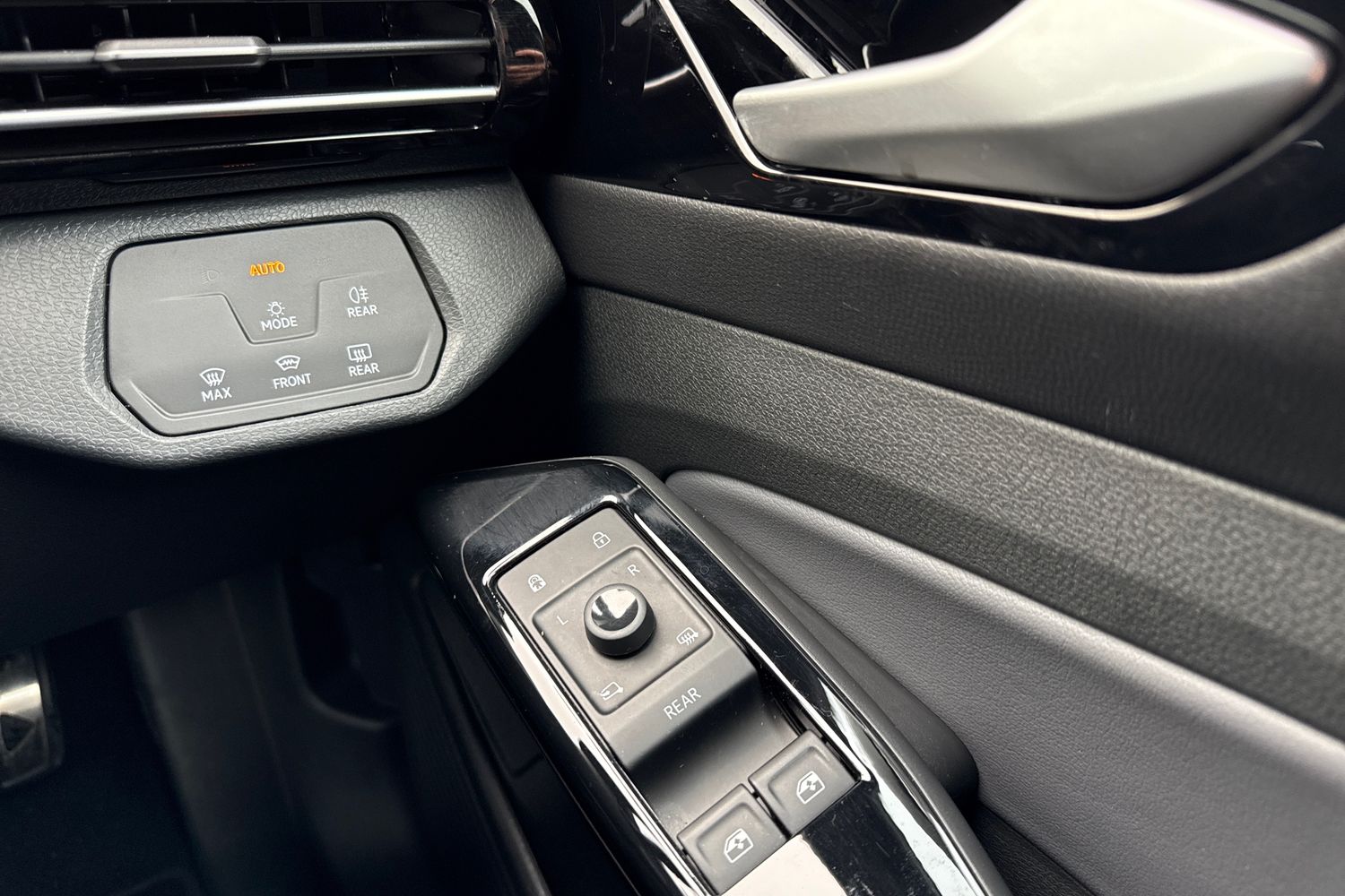 Used Volkswagen ID.4 2022 for sale - 76723937: Photo 24