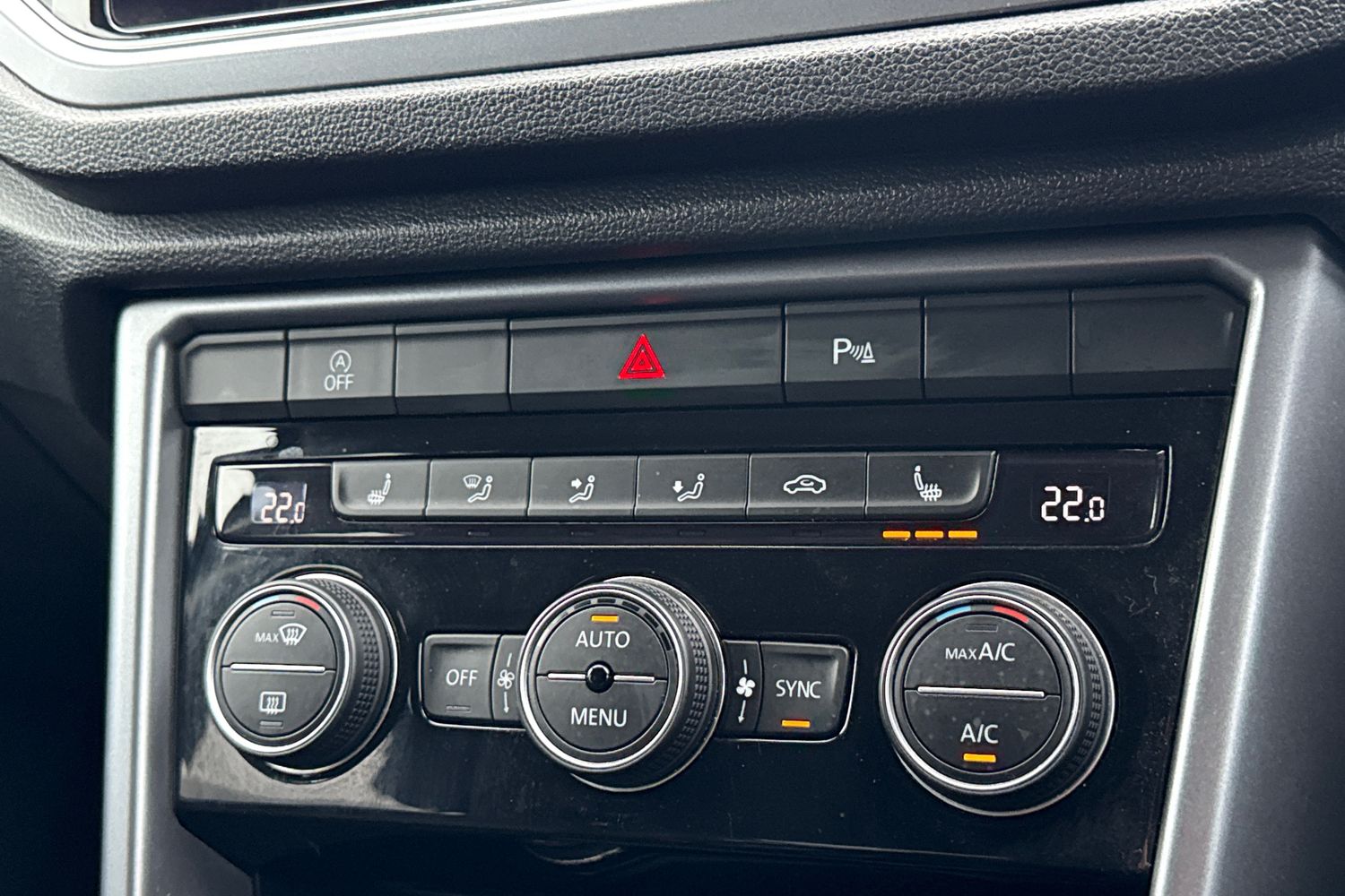 Used Volkswagen T-Roc 2022 for sale - 77914217: Photo 32