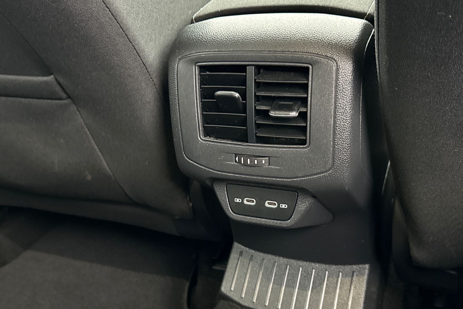 Used Volkswagen T-Roc 2022 for sale - 77914217: Photo 36