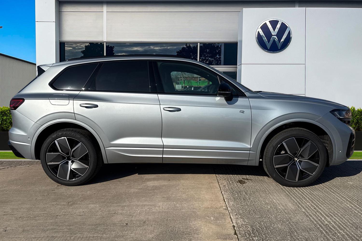 Used Volkswagen Touareg 2026 for sale - 77791881: Photo 3