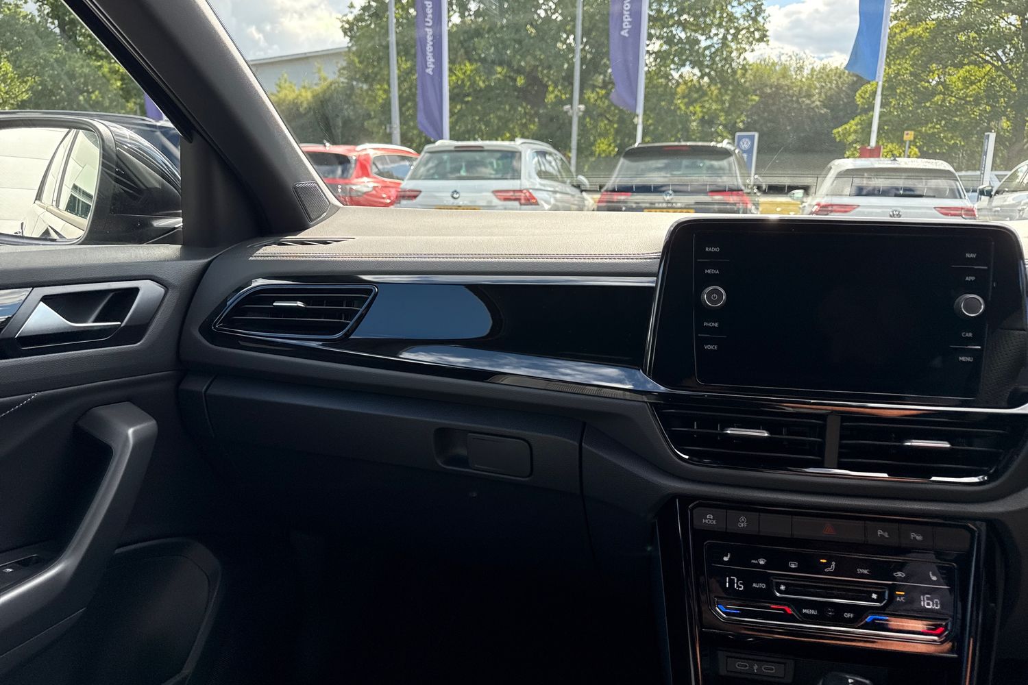 Used Volkswagen T-Roc 2026 for sale - 78043541: Photo 19