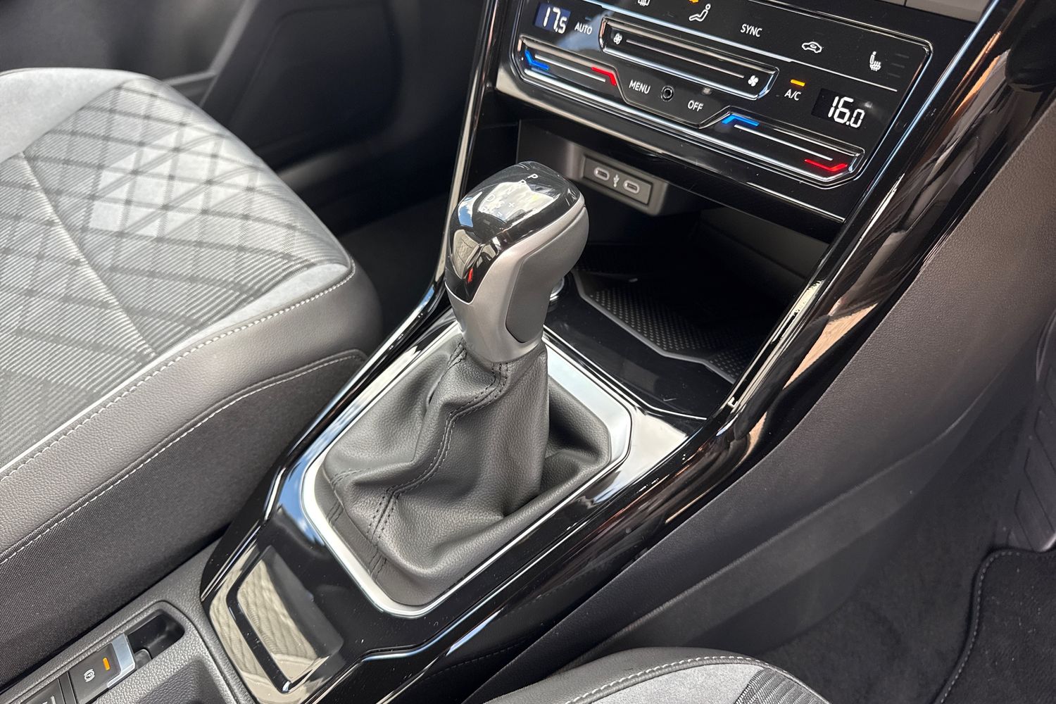 Used Volkswagen T-Roc 2026 for sale - 78043541: Photo 22