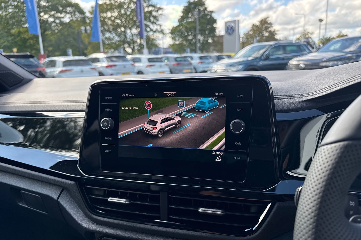 Used Volkswagen T-Roc 2026 for sale - 78043541: Photo 43