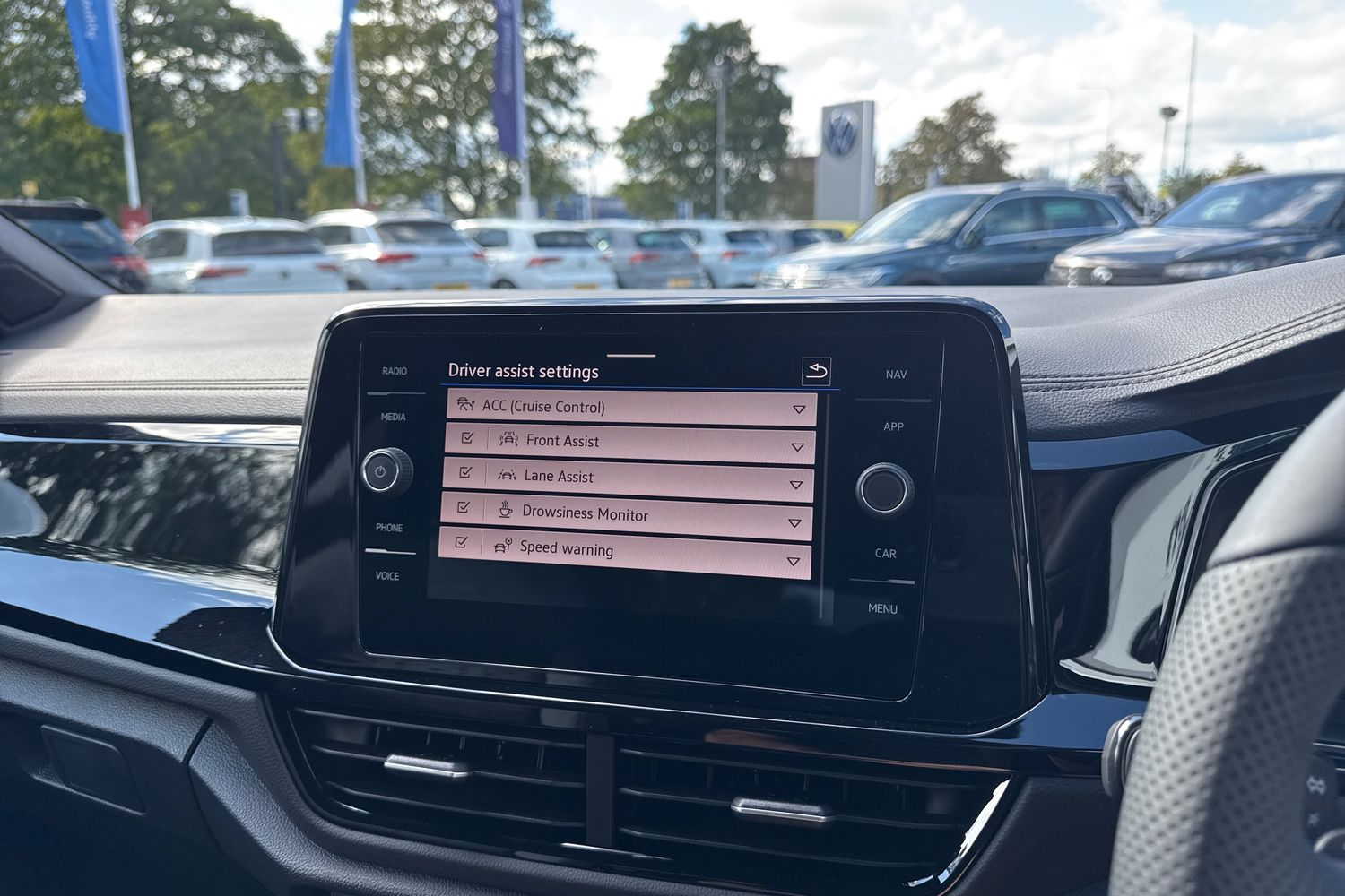 Used Volkswagen T-Roc 2026 for sale - 78043541: Photo 44