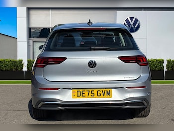 Used Volkswagen Golf 2025 for sale - 79151750: Photo