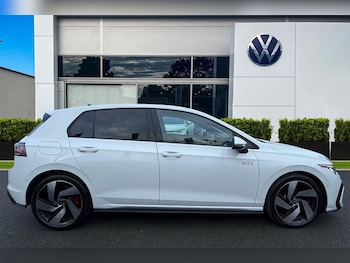 Used Volkswagen Golf 2025 for sale - 77795773: Photo