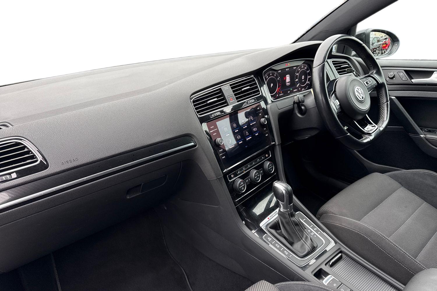 Used Volkswagen Golf 2018 for sale - 76421342: Photo 15