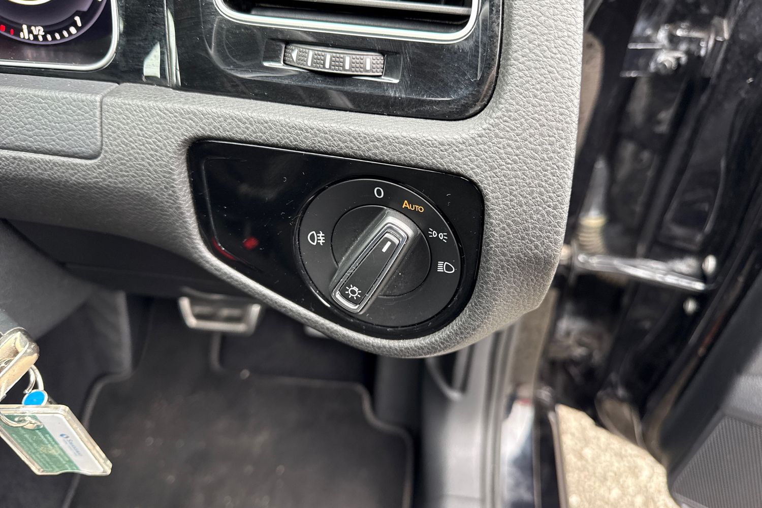 Used Volkswagen Golf 2018 for sale - 76421342: Photo 29