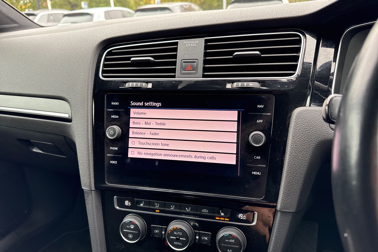 Used Volkswagen Golf 2018 for sale - 76421342: Photo 44