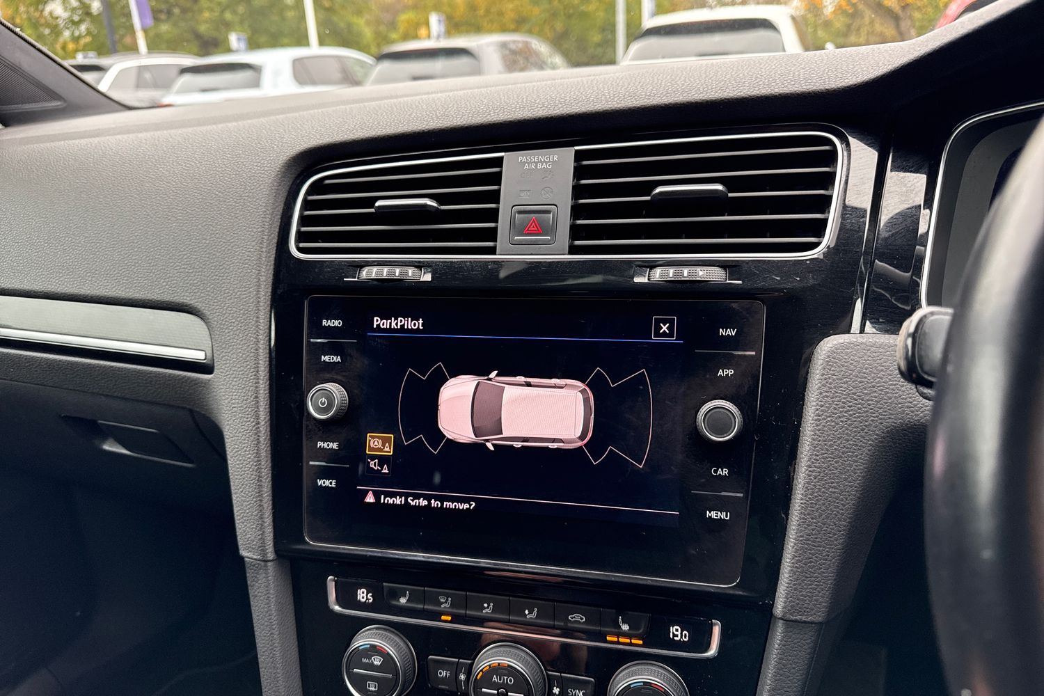 Used Volkswagen Golf 2018 for sale - 76421342: Photo 46