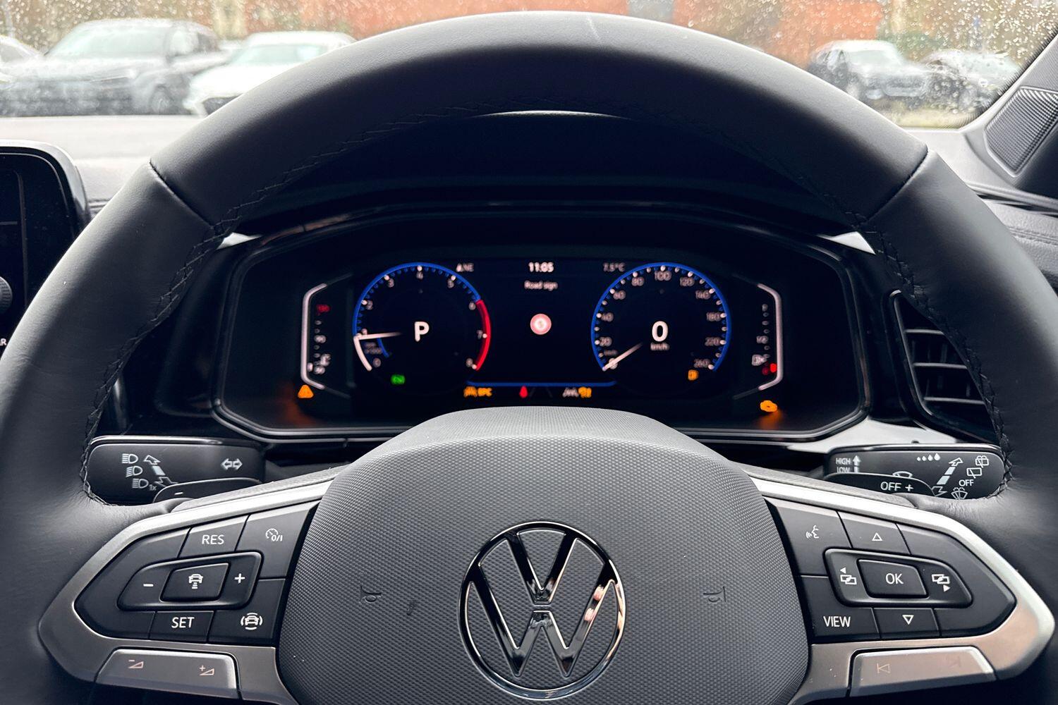 Used Volkswagen T-Roc 2026 for sale - 77313070: Photo 32