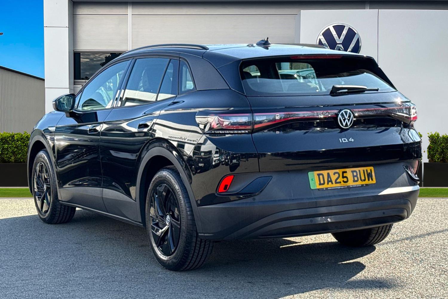 Used Volkswagen ID.4 2025 for sale - 77996482: Photo 2