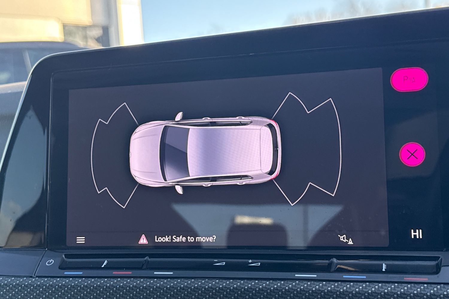 Used Volkswagen Golf 2023 for sale - 77135327: Photo 32