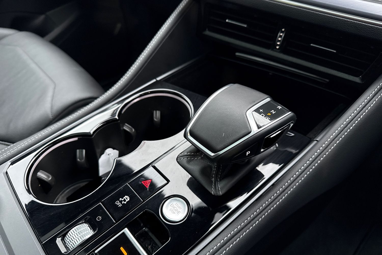 Used Volkswagen Touareg 2025 for sale - 76836329: Photo 23