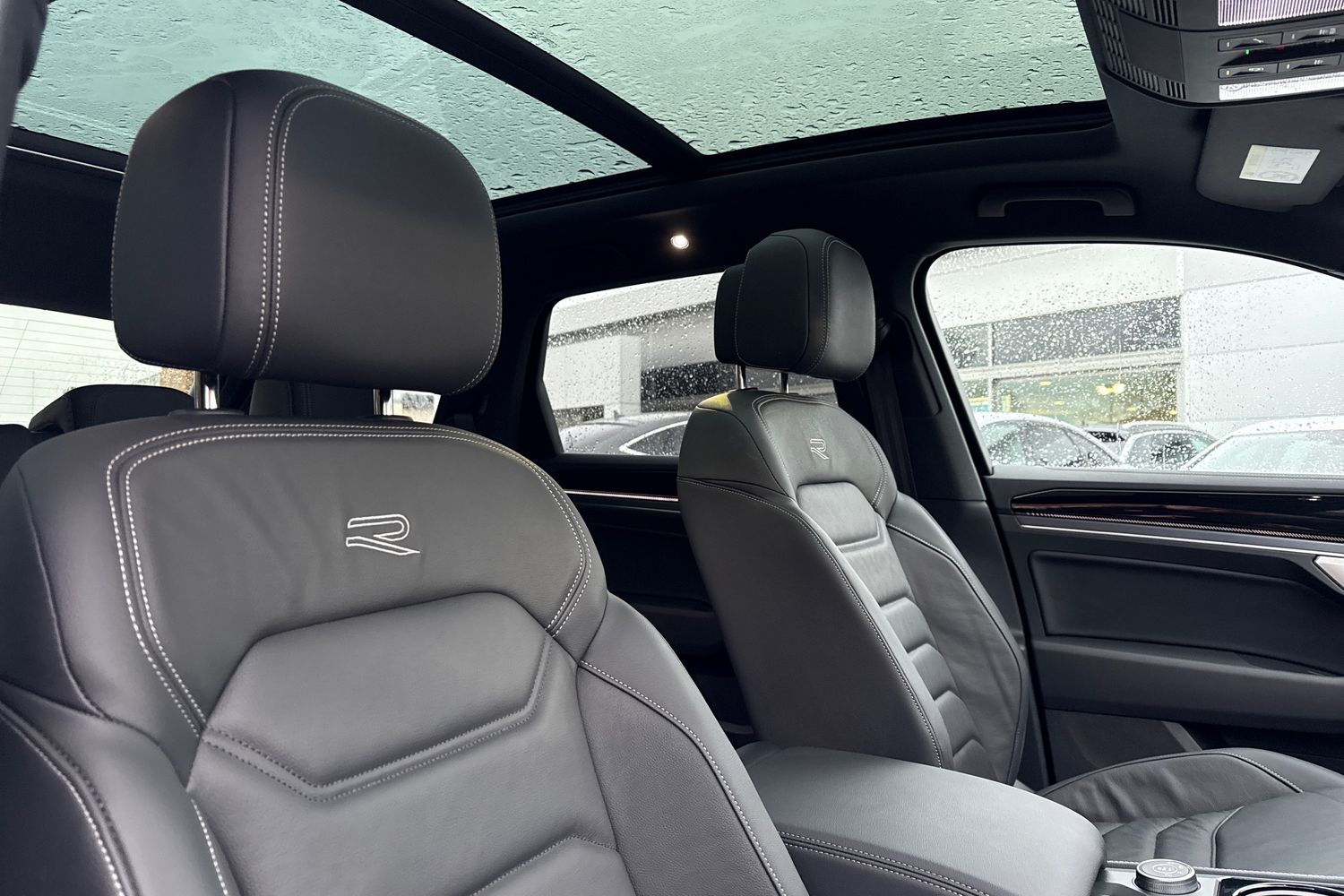 Used Volkswagen Touareg 2025 for sale - 76836329: Photo 24