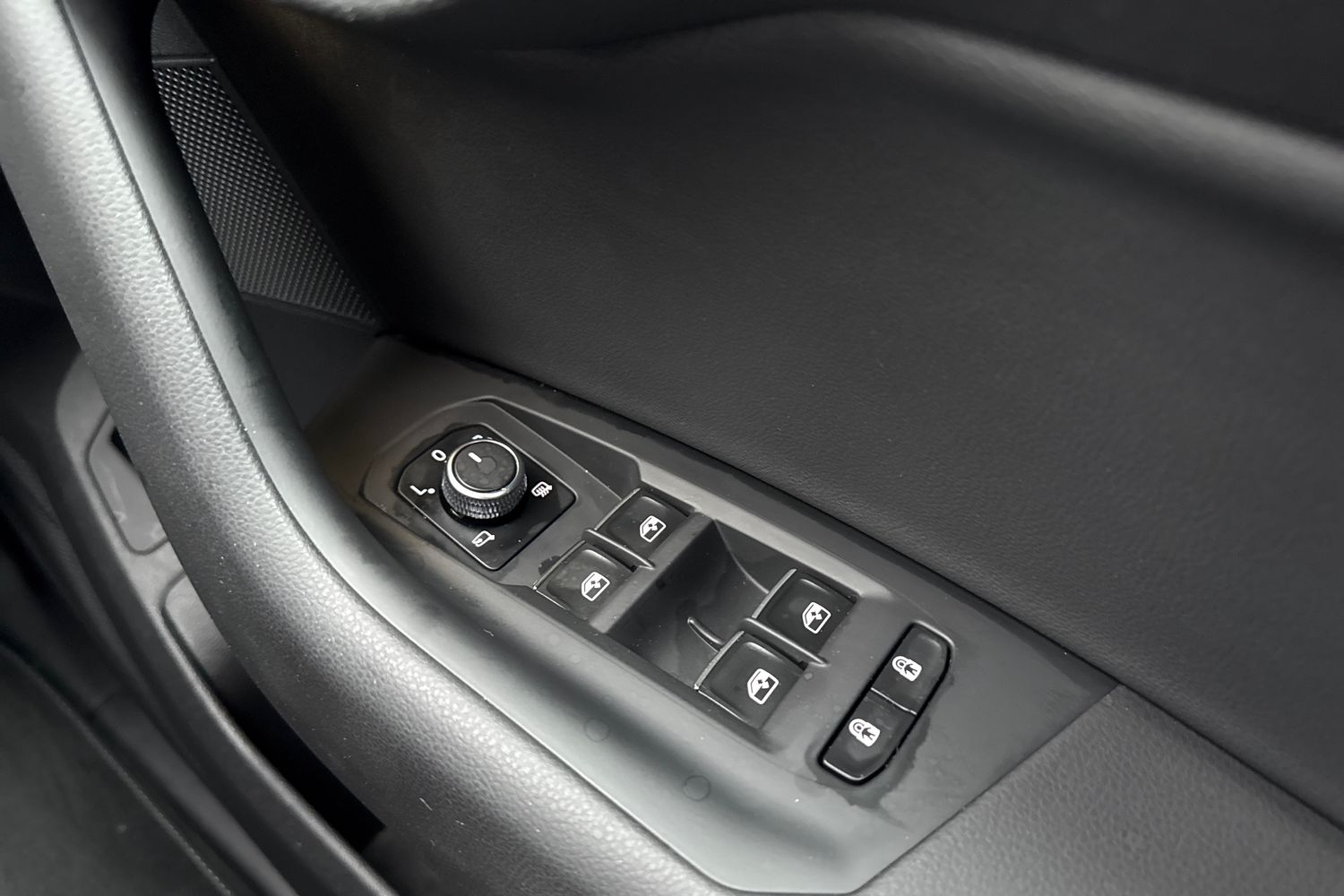 Used Volkswagen Touareg 2025 for sale - 76836329: Photo 25