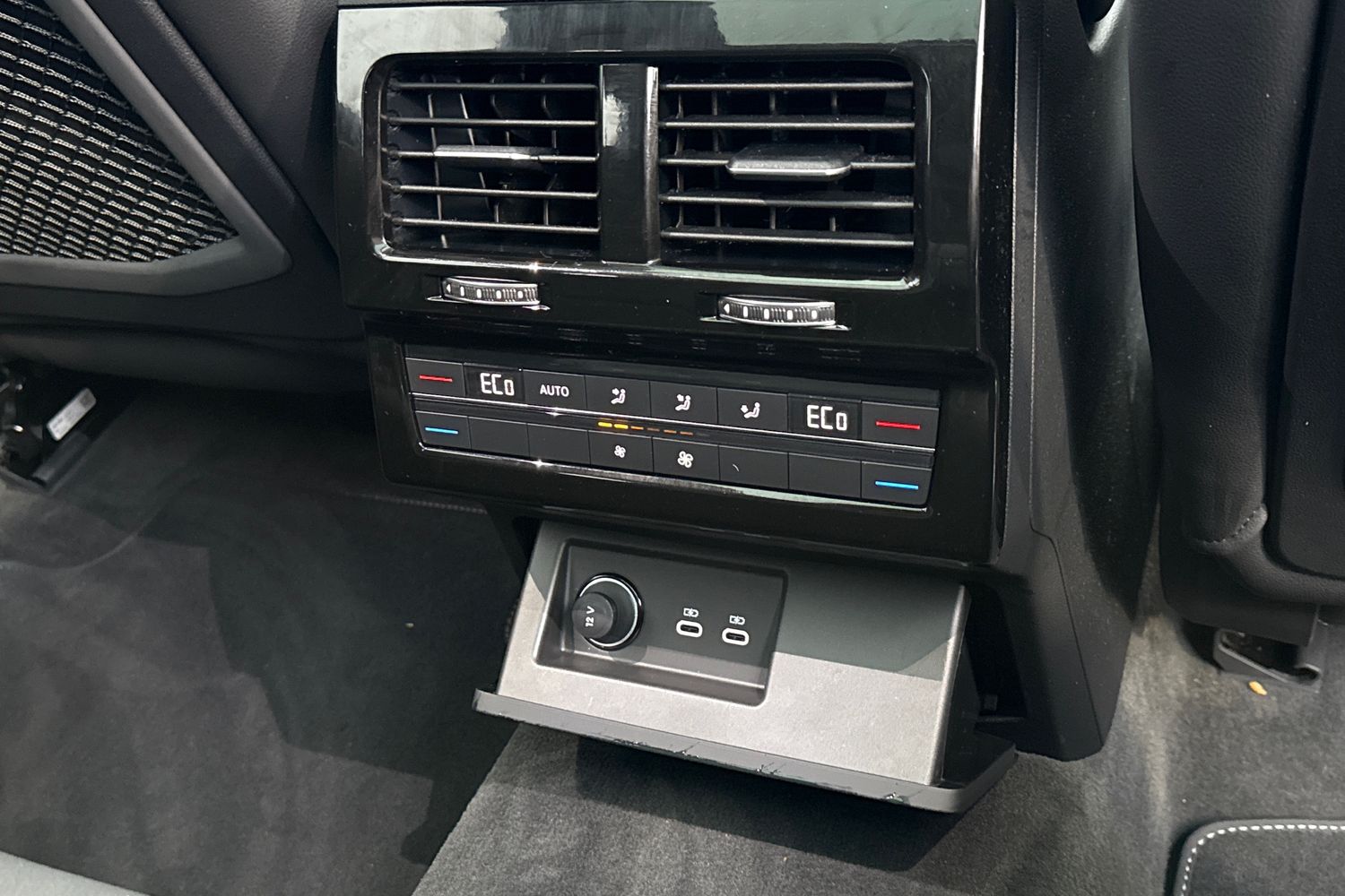 Used Volkswagen Touareg 2025 for sale - 76836329: Photo 45