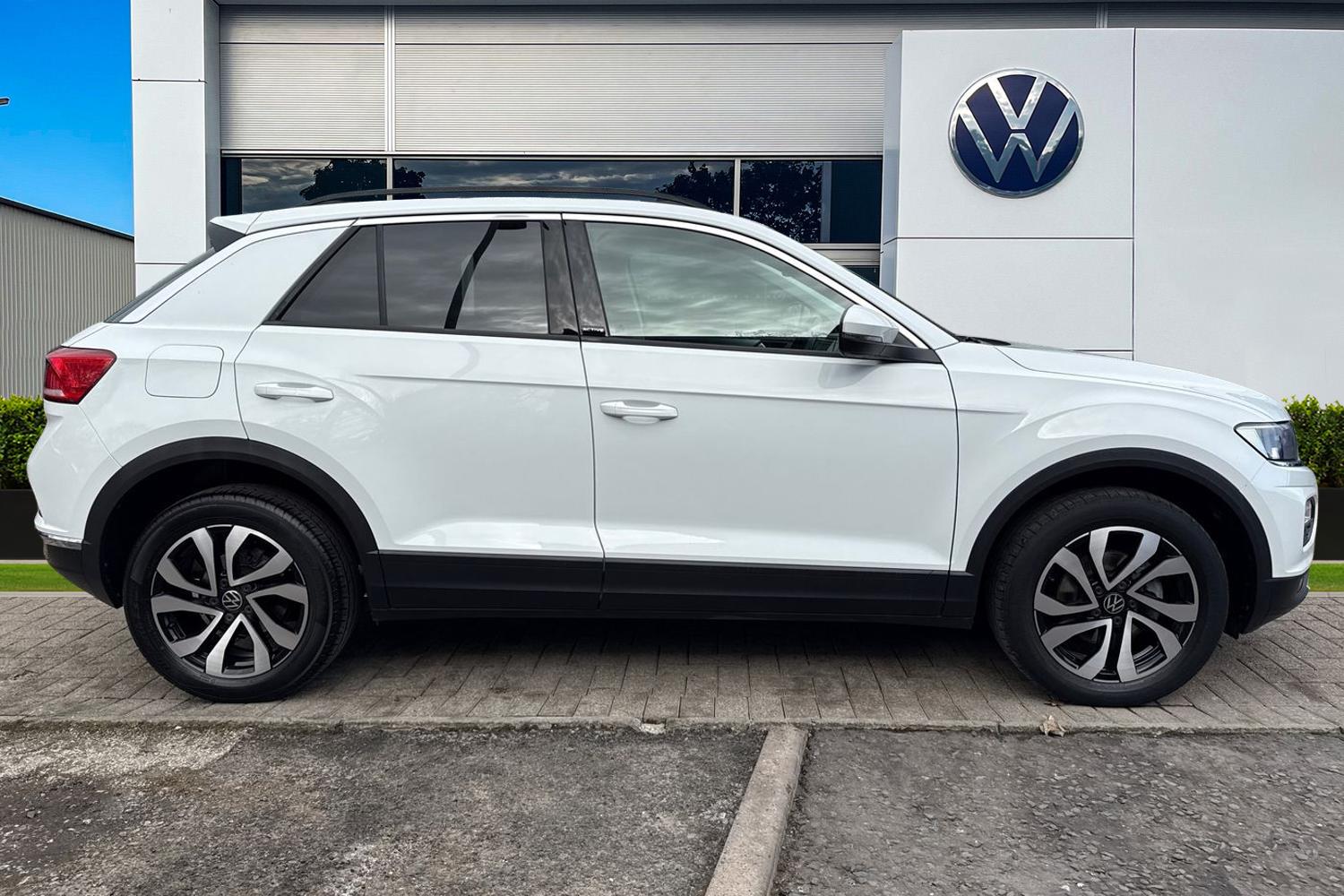 Used Volkswagen T-Roc 2022 for sale - 77649372: Photo 3