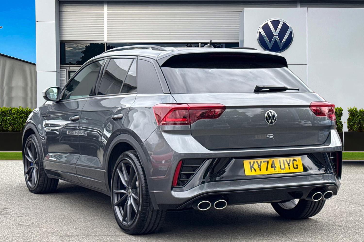 Used Volkswagen T-Roc 2024 for sale - 76090253: Photo 2