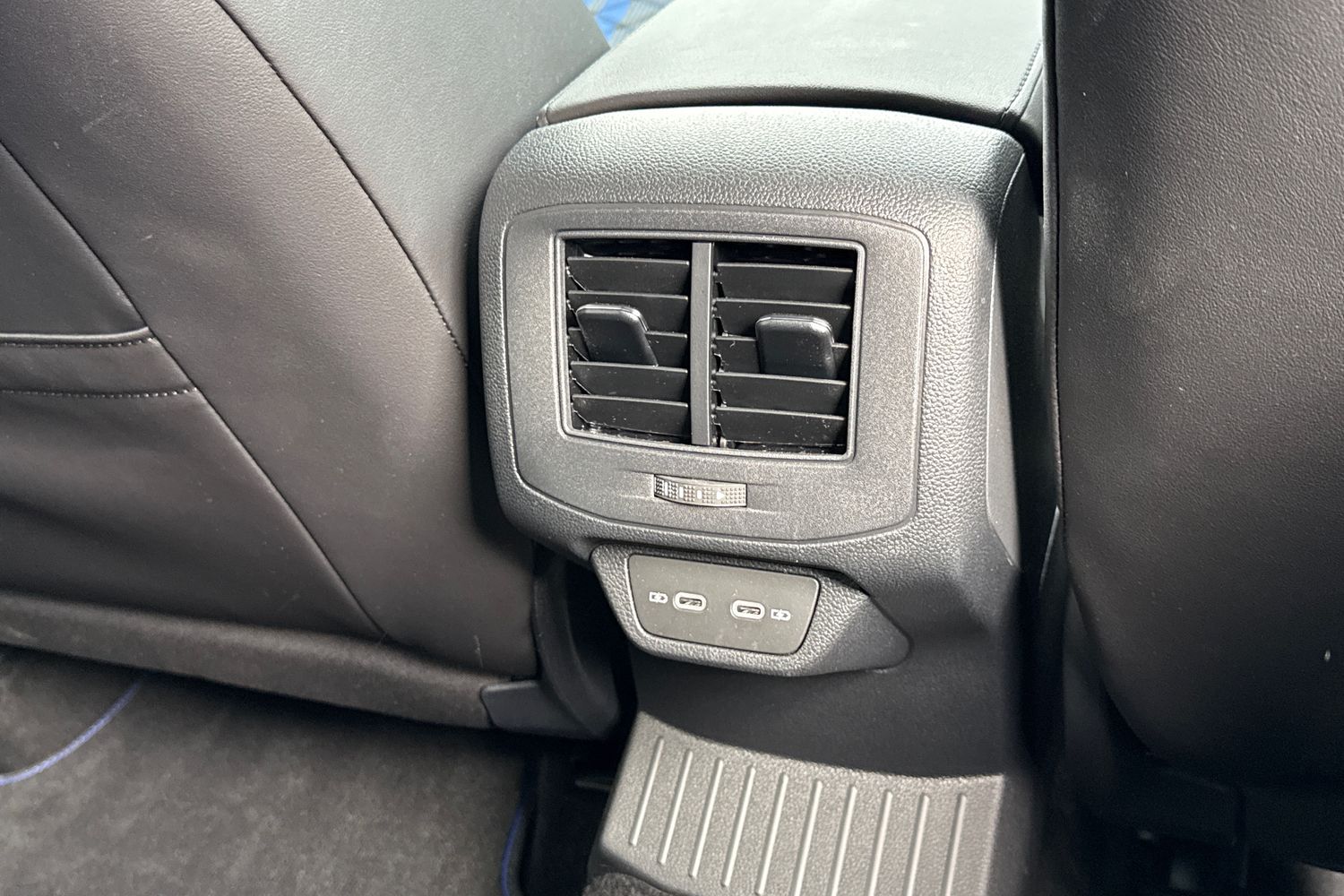 Used Volkswagen T-Roc 2024 for sale - 76090253: Photo 43