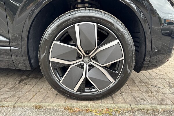 Used Volkswagen Touareg 2025 for sale - 75739985: Photo 12