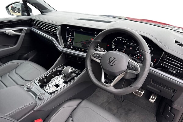 Used Volkswagen Touareg 2025 for sale - 75739985: Photo 13
