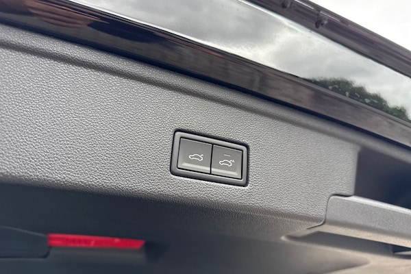 Used Volkswagen Touareg 2025 for sale - 75739985: Photo 29