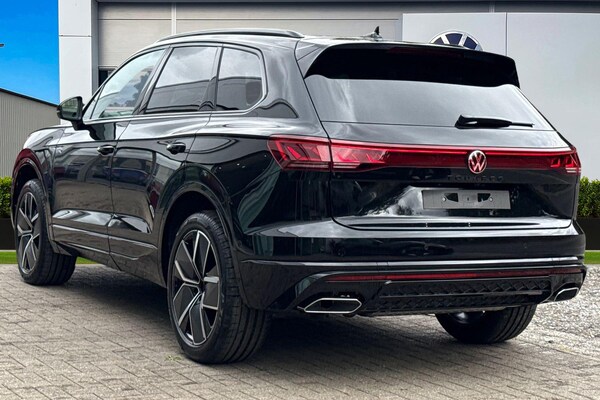 Used Volkswagen Touareg 2025 for sale - 75739985: Photo 2