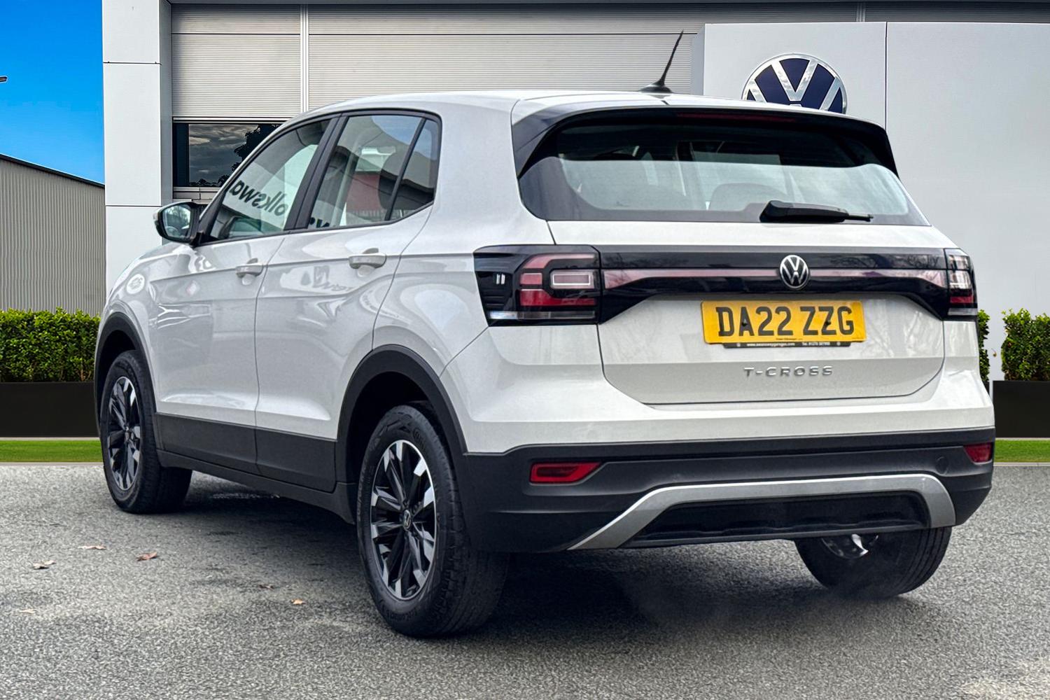 Used Volkswagen T-Cross 2022 for sale - 77500812: Photo 2