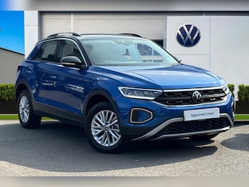 Used Volkswagen T-Roc 2023 for sale - 75593828: Photo
