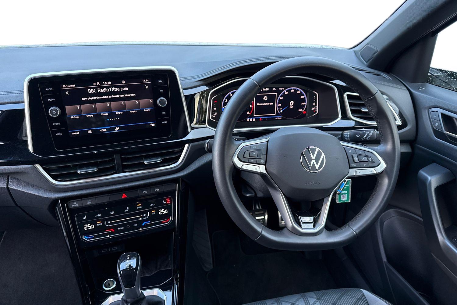 Used Volkswagen T-Roc 2024 for sale - 76374723: Photo 18