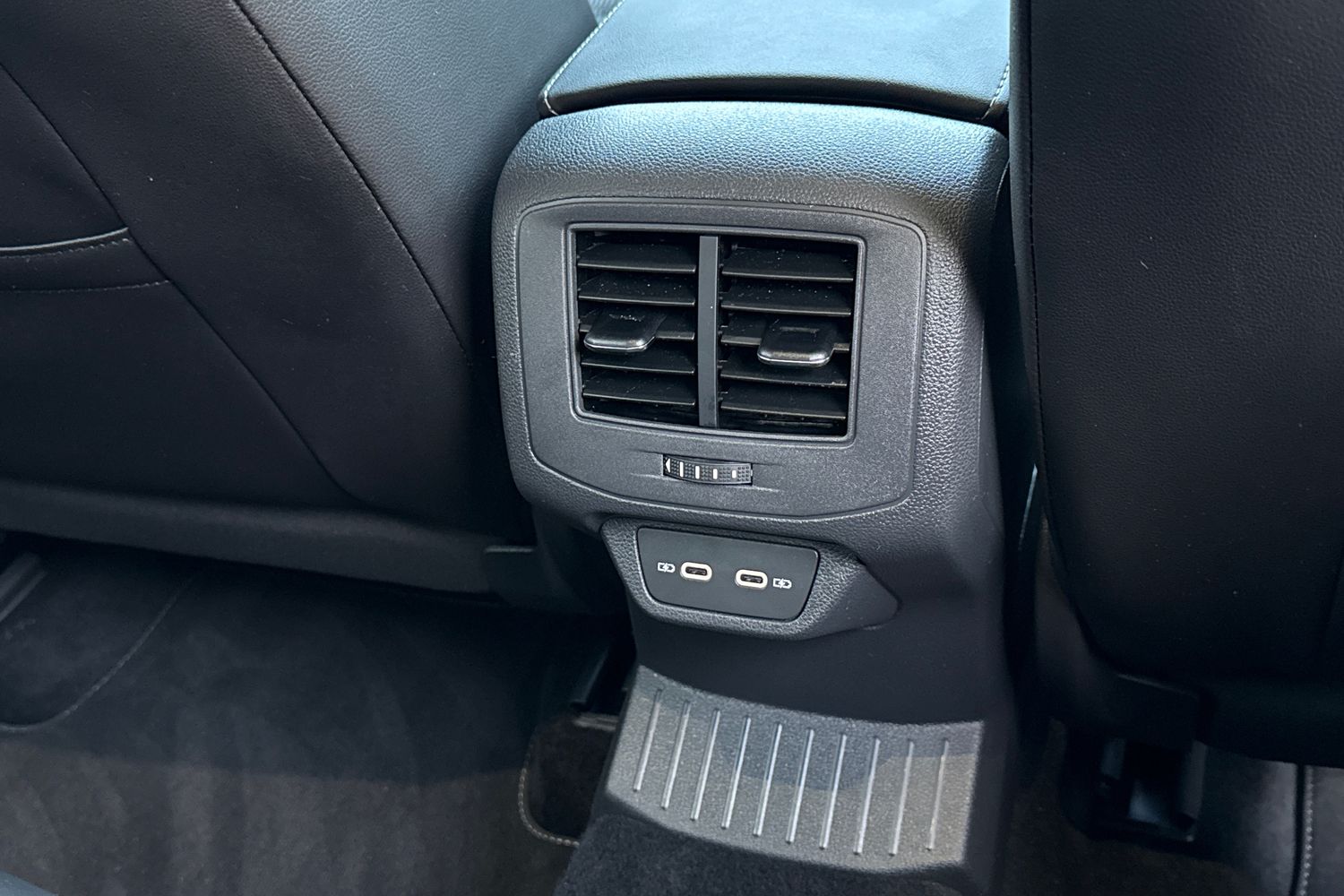 Used Volkswagen T-Roc 2024 for sale - 76374723: Photo 38