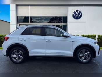 Used Volkswagen T-Roc 2024 for sale - 76374723: Photo