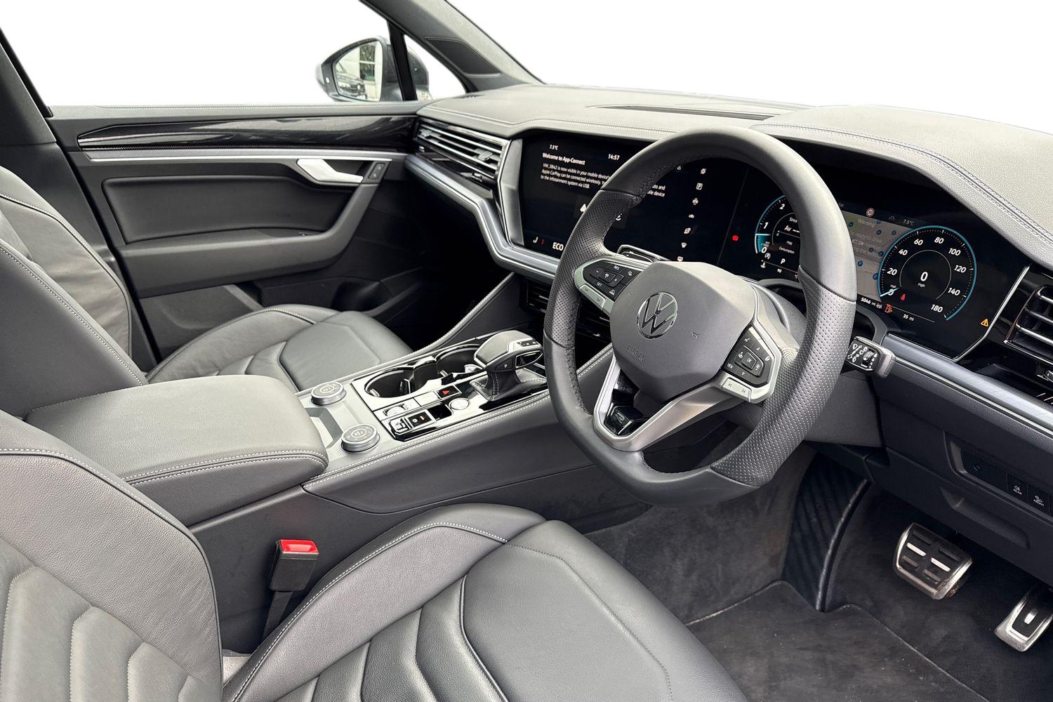 Used Volkswagen Touareg 2025 for sale - 77615849: Photo 14