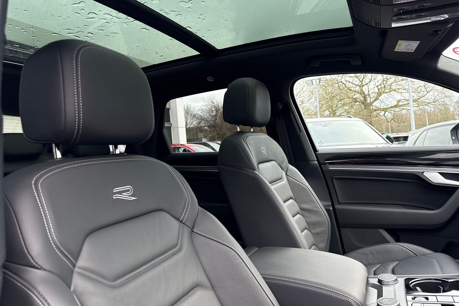 Used Volkswagen Touareg 2025 for sale - 77615849: Photo 24