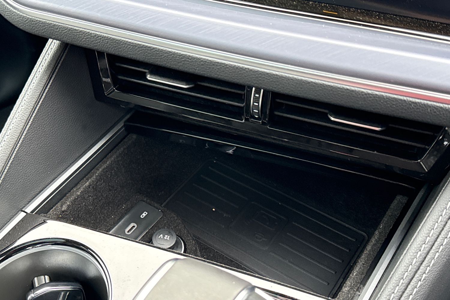 Used Volkswagen Touareg 2025 for sale - 77615849: Photo 37