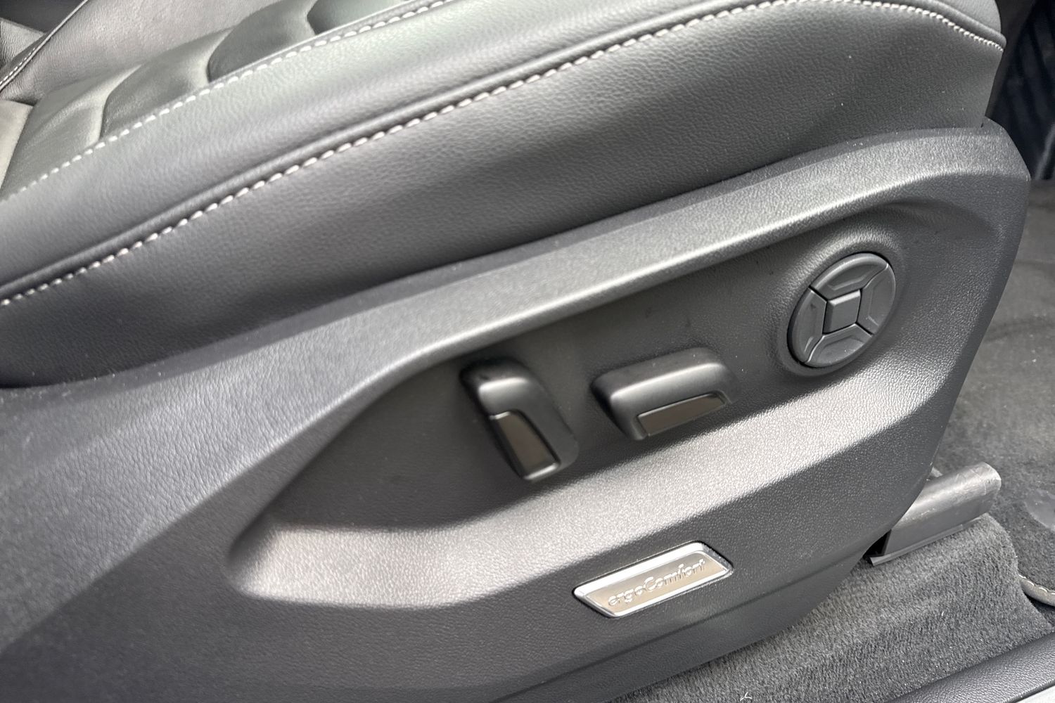 Used Volkswagen Touareg 2025 for sale - 77615849: Photo 41