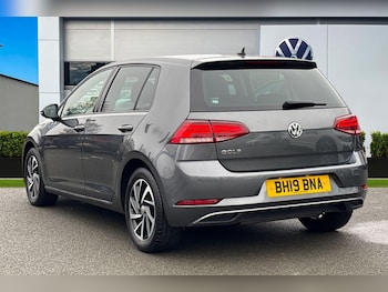 Used Volkswagen Golf 2019 for sale - 77337168: Photo