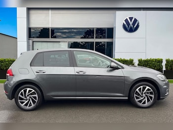 Used Volkswagen Golf 2019 for sale - 77337168: Photo