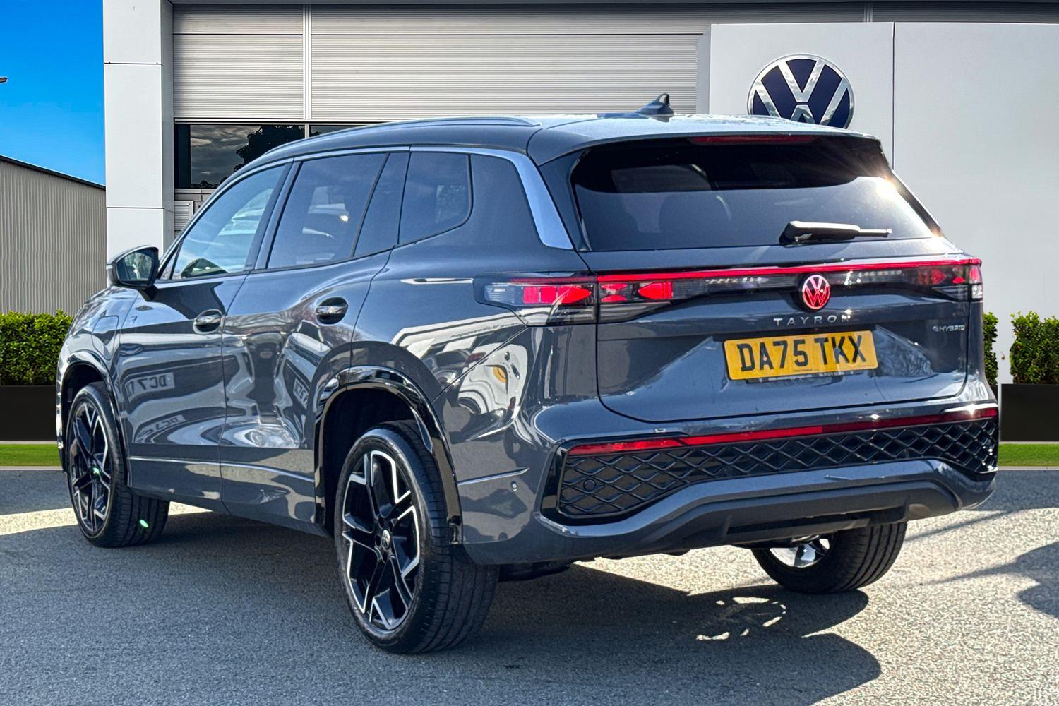 Used Volkswagen Touran 2025 for sale - 77742181: Photo 2