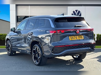 Used Volkswagen Touran 2025 for sale - 77742181: Photo