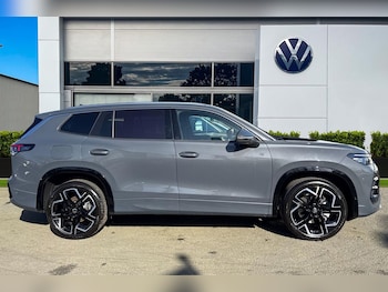 Used Volkswagen Touran 2025 for sale - 77742181: Photo