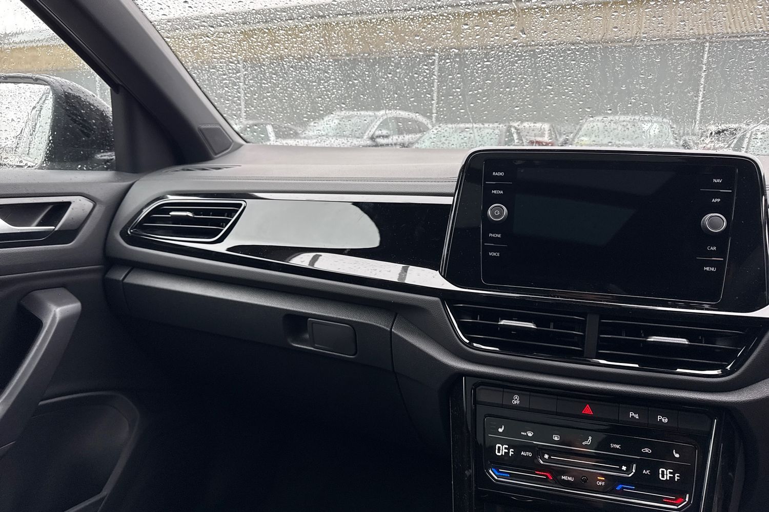 Used Volkswagen T-Roc 2025 for sale - 76896144: Photo 19