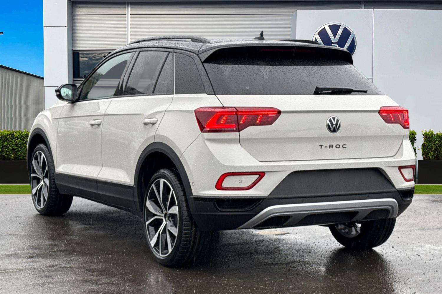 Used Volkswagen T-Roc 2025 for sale - 76896144: Photo 2