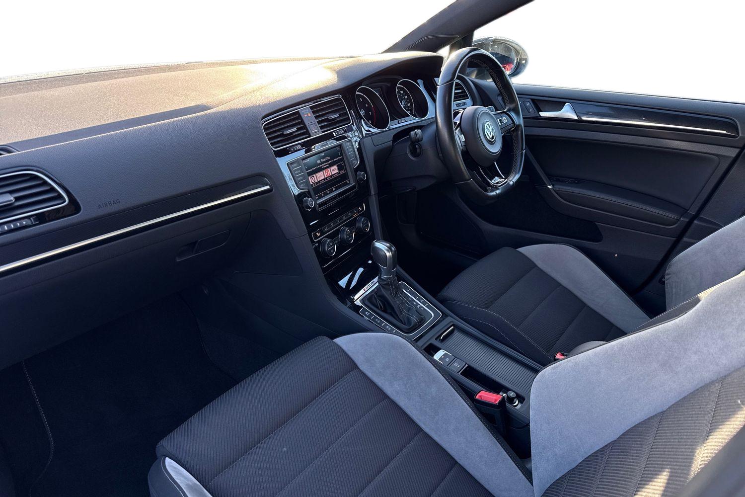 Used Volkswagen Golf 2017 for sale - 77135289: Photo 15