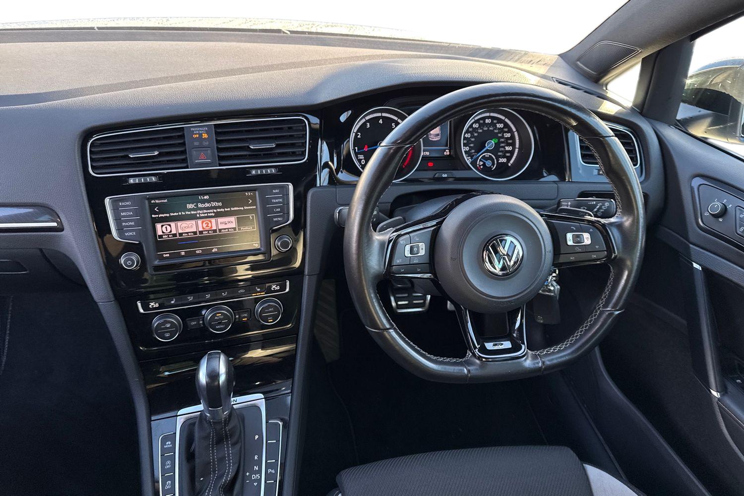 Used Volkswagen Golf 2017 for sale - 77135289: Photo 18