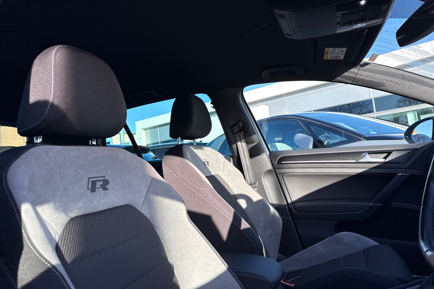 Used Volkswagen Golf 2017 for sale - 77135289: Photo 24